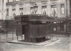 Общественные туалеты в Париже