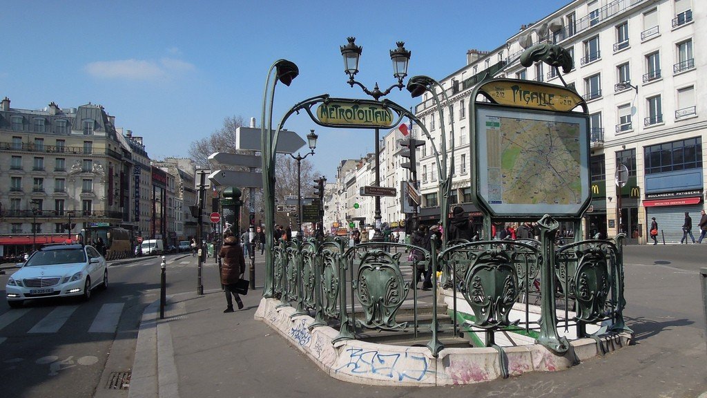 Площадь Пигаль в Париже